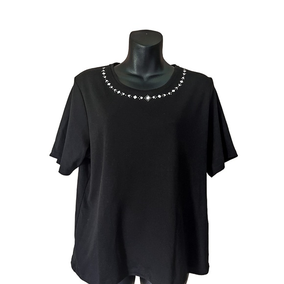 ALIA BLACK TSHIRT W/SILVER STUDS SIZE PETITE LARGE - Picture 2 of 8